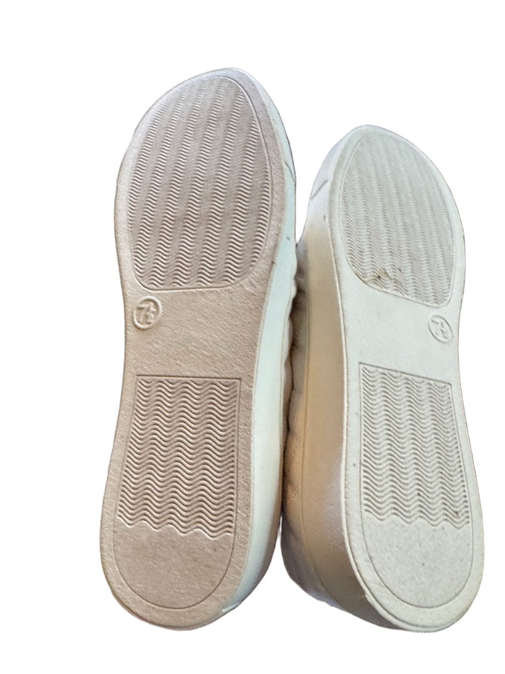 Mossimo Supply Co. Reese Quilted Slip-On Sneakers in White Size 7.5 - Picture 3 of 5